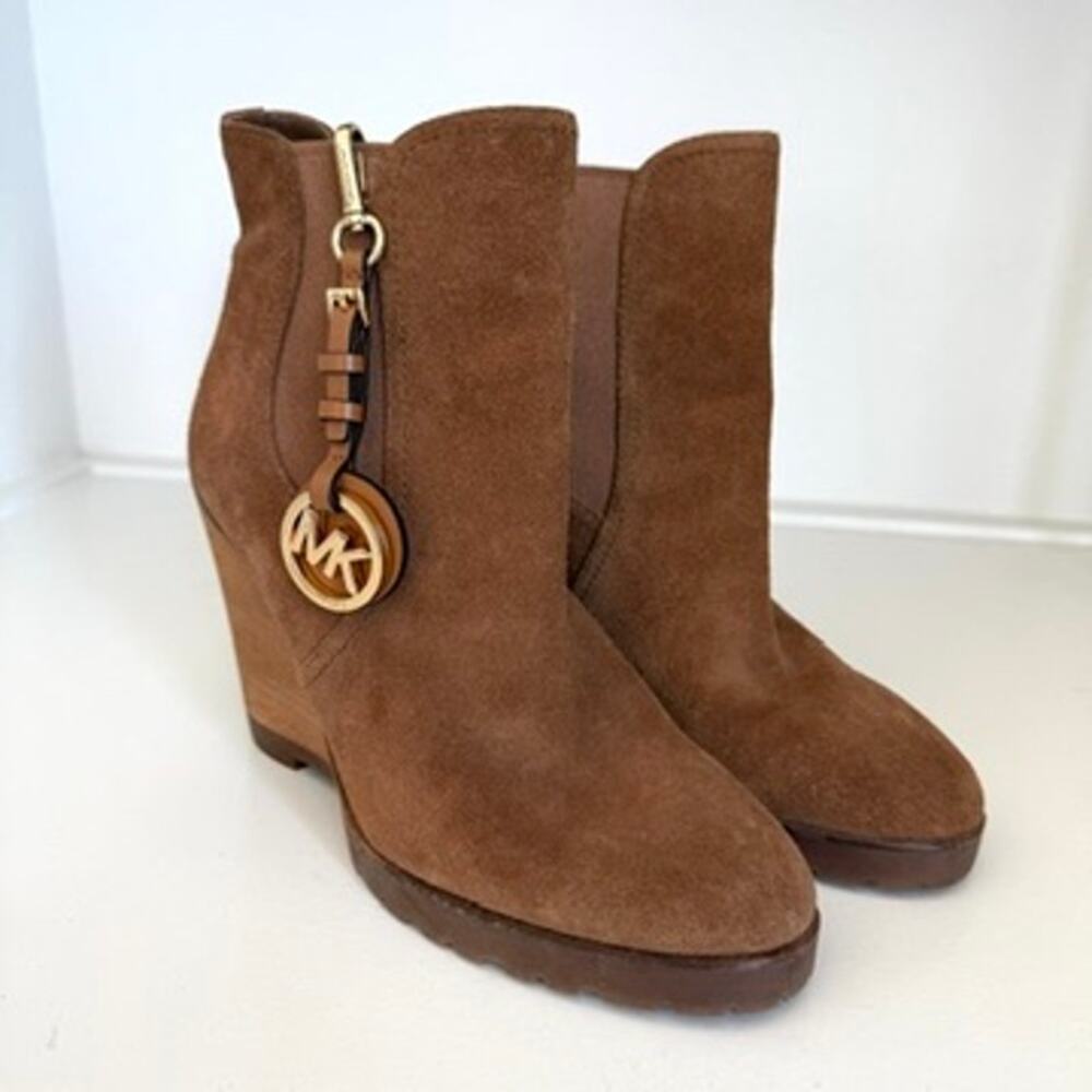 Michael Kors Suede Wedge Ankle Boots Brown Size 10M Lug Sole Pull On Boho Chic